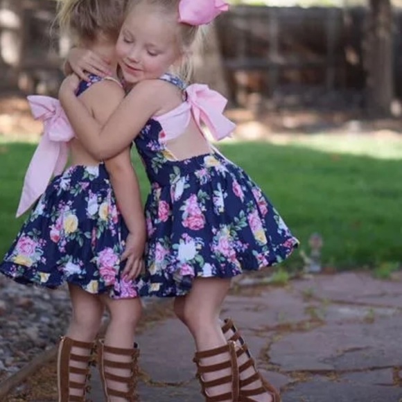 •2X HP! LAST 1!! 5⭐️ Princess Navy Floral Dress• - Picture 2 of 7